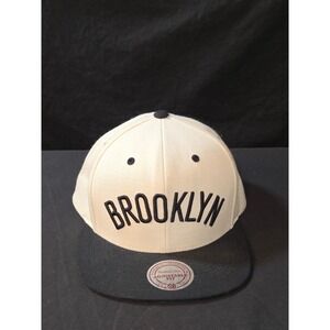 Mitchell & Ness Brooklyn Snapback Hat‎ Cream Black NBA Baseball Cap